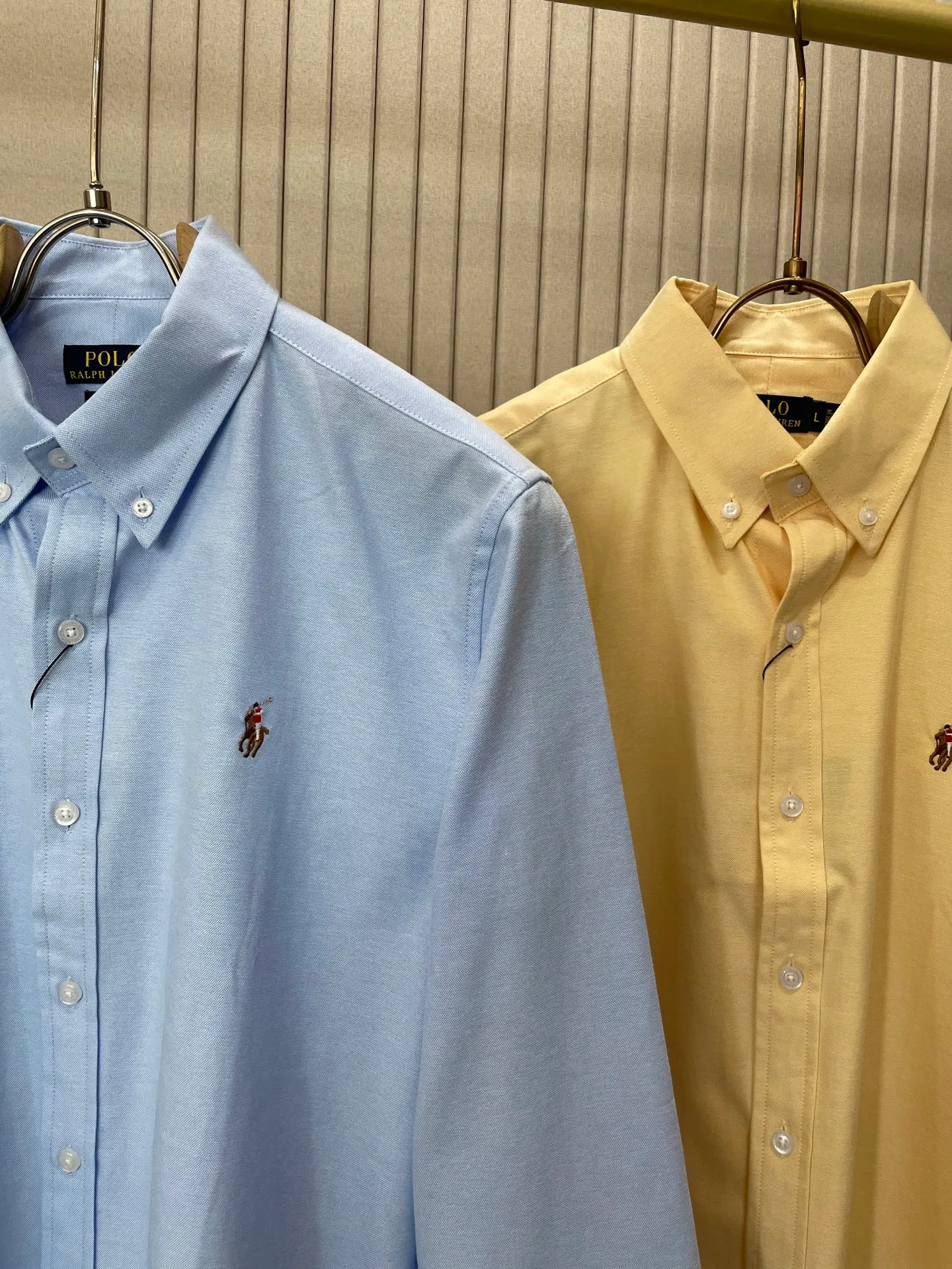 P220 🌸🌸🌸 POLO Ralph Lauren [High Quality] Classic shirt! Classic casual shirt made of pure cotton fabric with unique design, simple, clean and classic version design. It is a versatile style that can be switched at will. The fabric feels soft and delicate, highly breathable, close to the skin and comfortable to wear. It can be worn alone as an inner layer. Its versatile performance is beyond your imagination! The upper body of the ready-to-wear is simple and classic yet elegant! Size:M-XXL